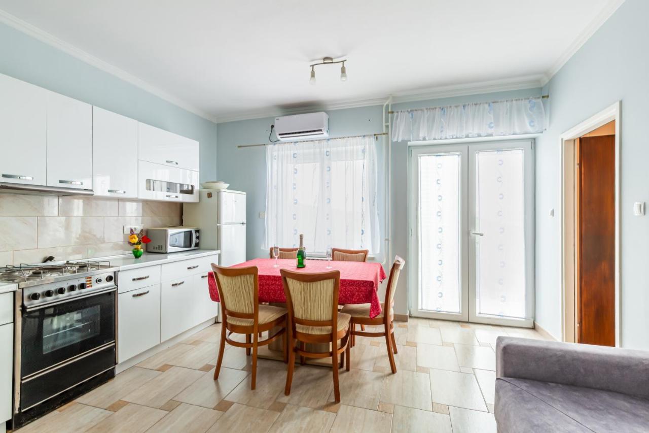 Apartments With A Parking Space Brsec, Opatija - 7796 Martina Екстериор снимка