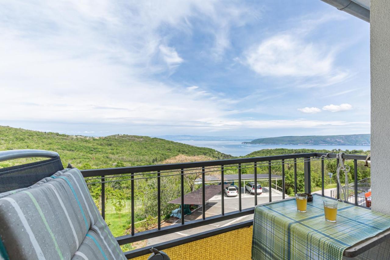Apartments With A Parking Space Brsec, Opatija - 7796 Martina Екстериор снимка