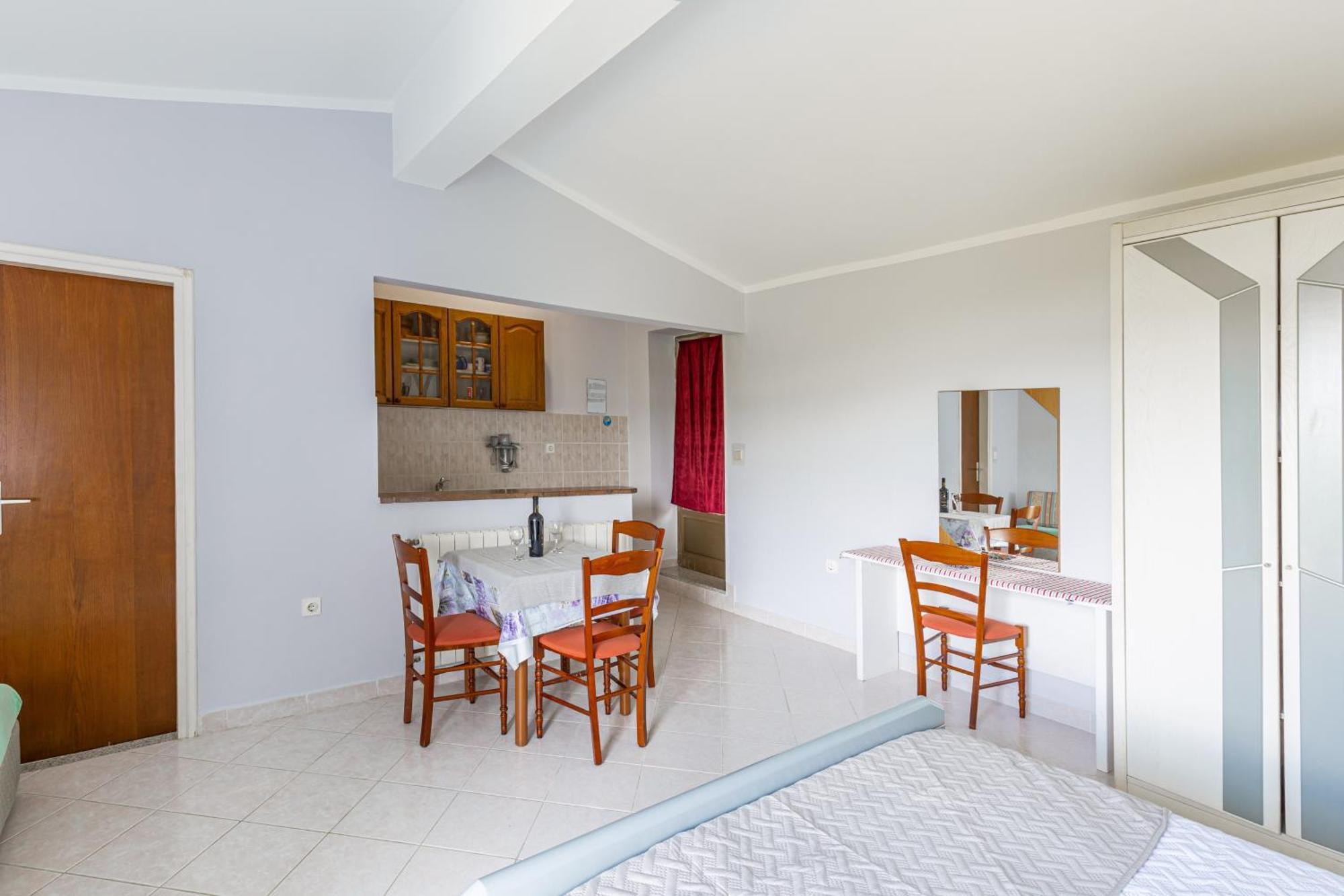 Apartments With A Parking Space Brsec, Opatija - 7796 Martina Стая снимка
